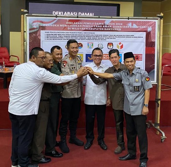 SIAP MENYUKSESKAN PILEG DAN PILPRES PIMPINAN BAWASLU HADIRI FGD DEKLARASI PEMILU DAMAI