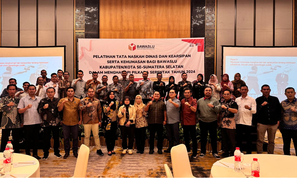 Perkuat Pengelolaan Kearsipan dan Kehumasan, Bawaslu Banyuasin Hadiri Pelatihan