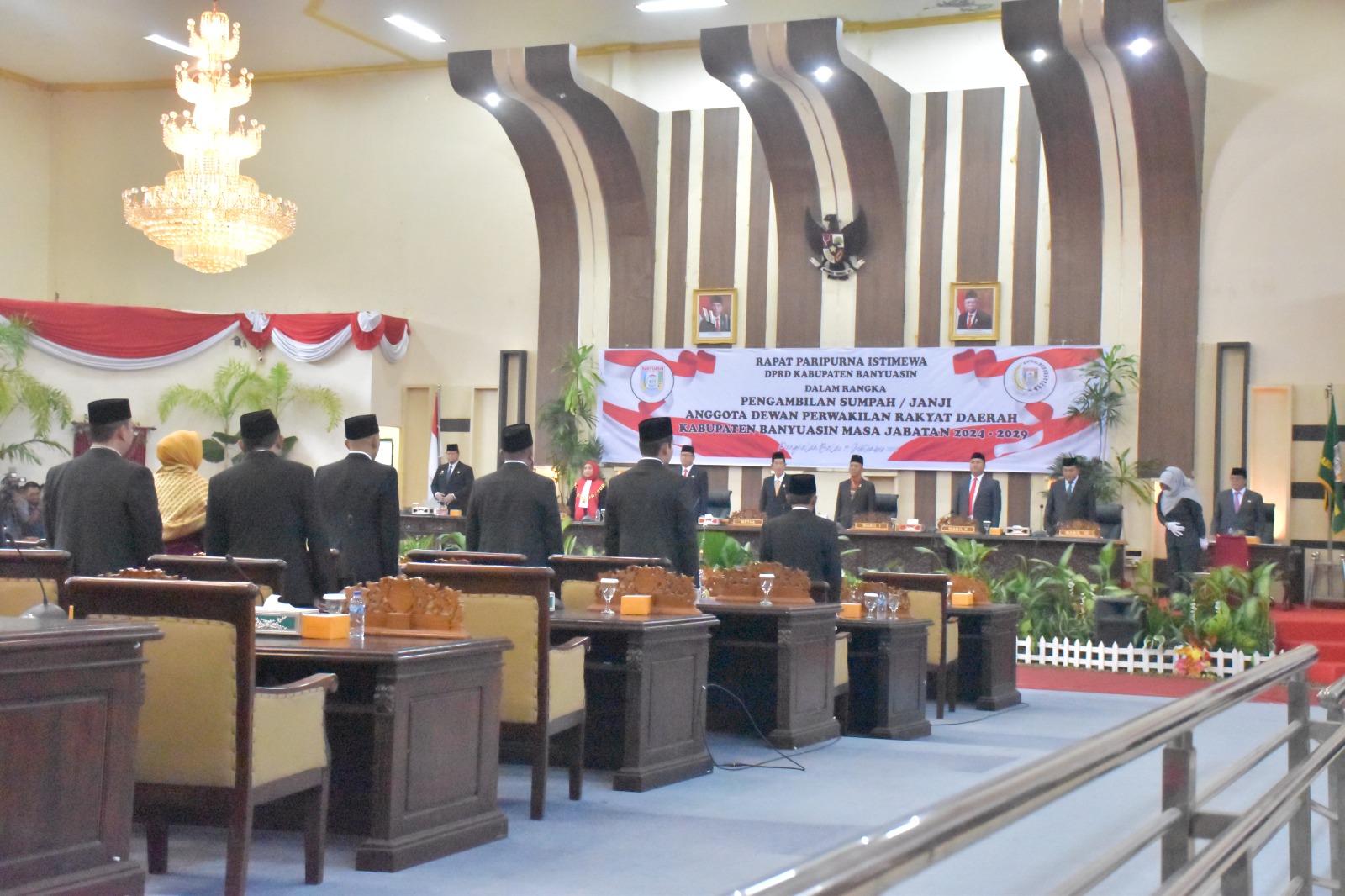 Hadiri Pelantikan dan Pengambilan Sumpah / Janji Anggota DPRD Banyuasin, April Yadi Pastikan Jalin Komunikasi untuk Sukseskan Pemilihan 2024