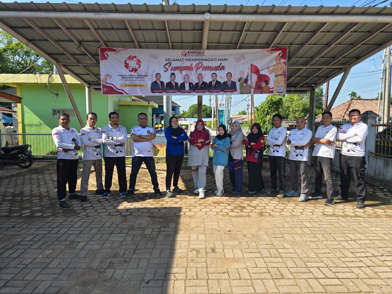 Senam Rutin Jum'at Pagi, Siti Holijah Ajak Seluruh Pegawai Hidup Sehat dan Produktif