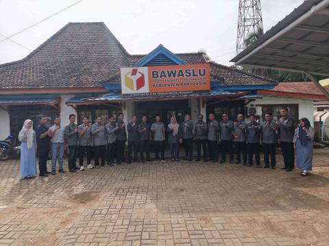 Apel Rutin Senin Pagi 20/10/2025