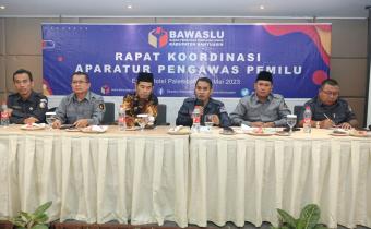 BAWASLU BANYUASIN SELENGGARAKAN RAKOR PEMBINAAN APARATUR PENGAWAS PEMILU PADA PANWASLU KECAMATAN DAN SEKRETARIAT KECAMATAN SE-KABUPATEN BANYUASIN