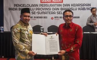 Pentingnya Mengelola dan Merawat Arsip, Raden Zakaria: Hadiri Raker Pengelolaan Persuratan dan Kearsipan